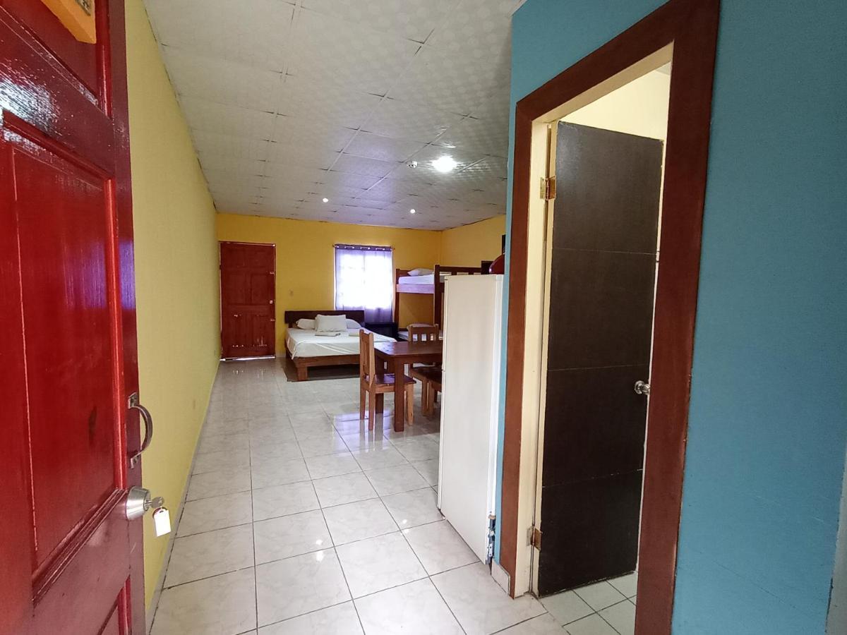 Sun Havens Apartments & Suites Bocas del Toro Exterior foto