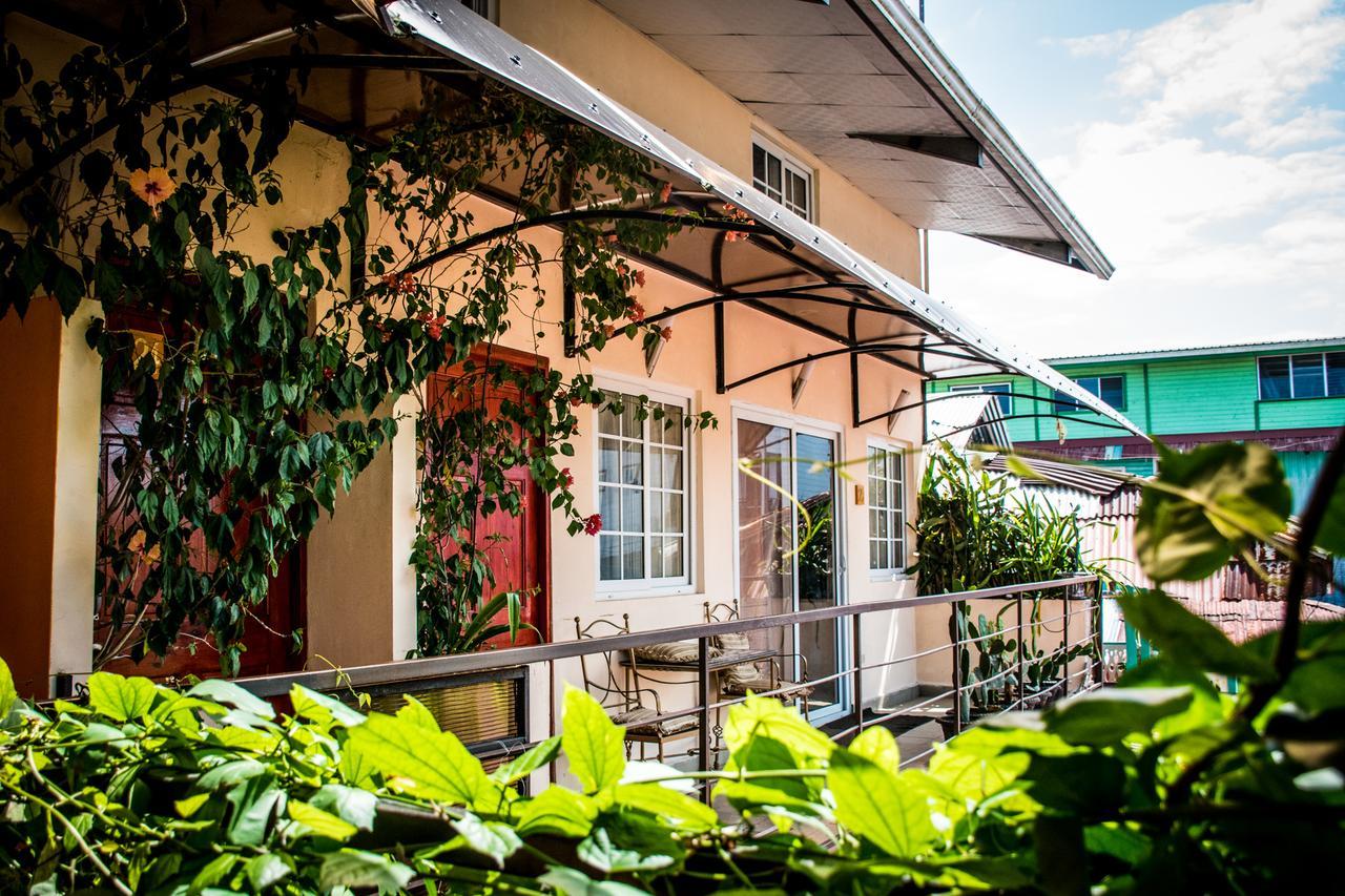 Sun Havens Apartments & Suites Bocas del Toro Exterior foto
